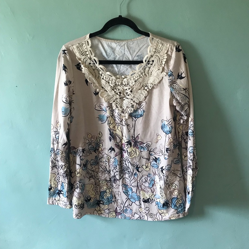 Lace-Trim Floral Long-Sleeve Women's Top - Cream with Blue Floral